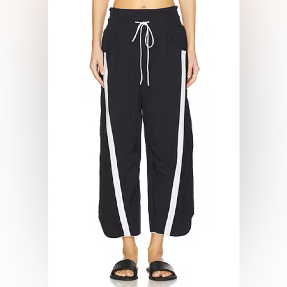 FP Movement Women's Champ Is Here Pants Heritage Black Size Small Barrel Style